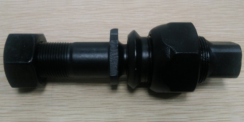 HINO RH DOUBLE WHEEL BOLT               